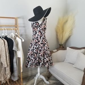 White House Black Market WHBM Flower pattern dress